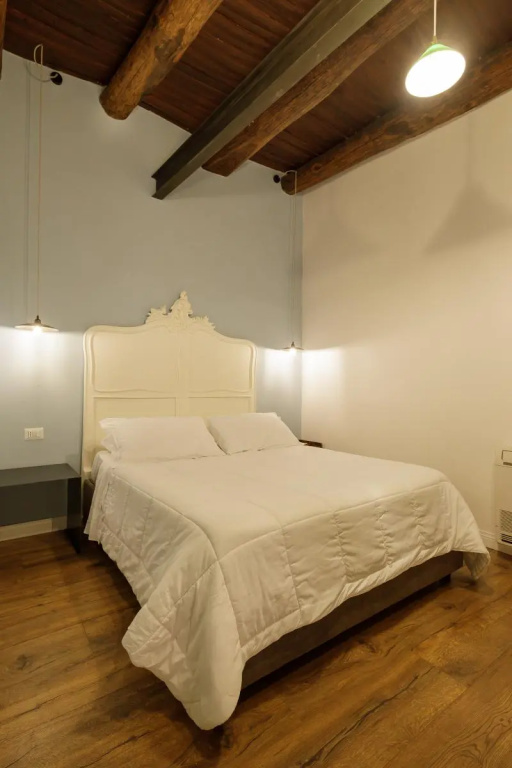 Superior Double room with balcony (full double bed)