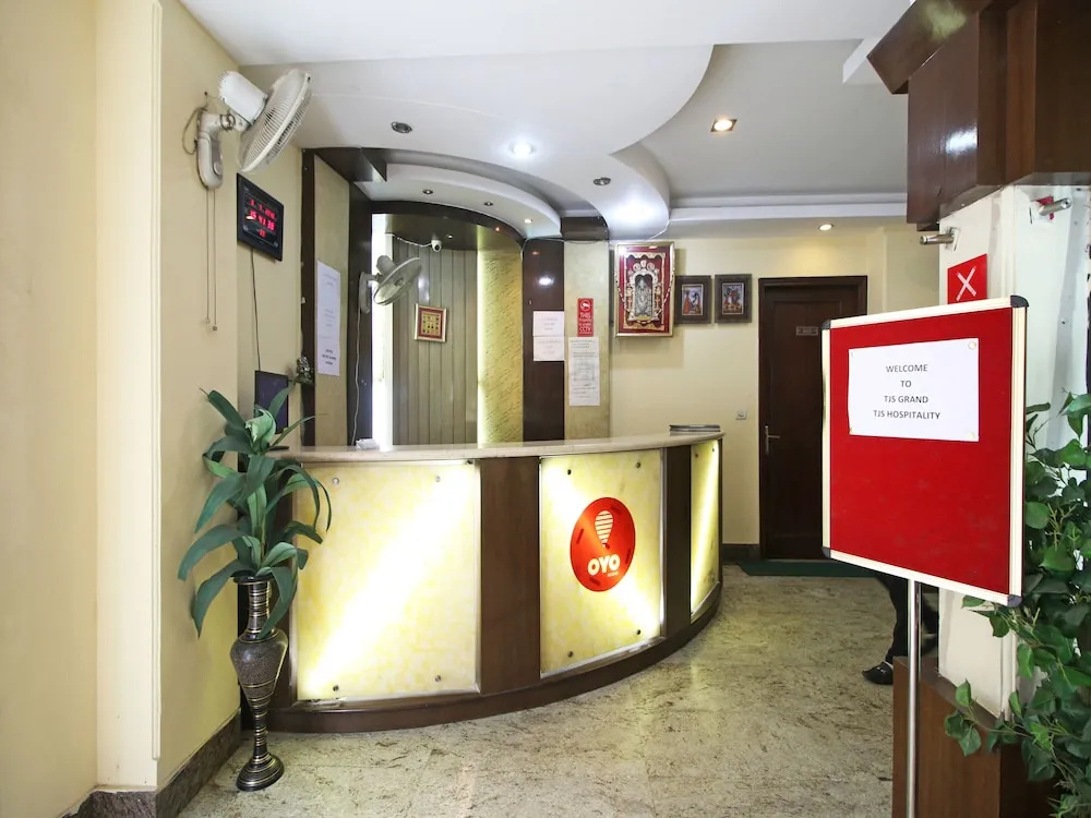 Lobby & Reception