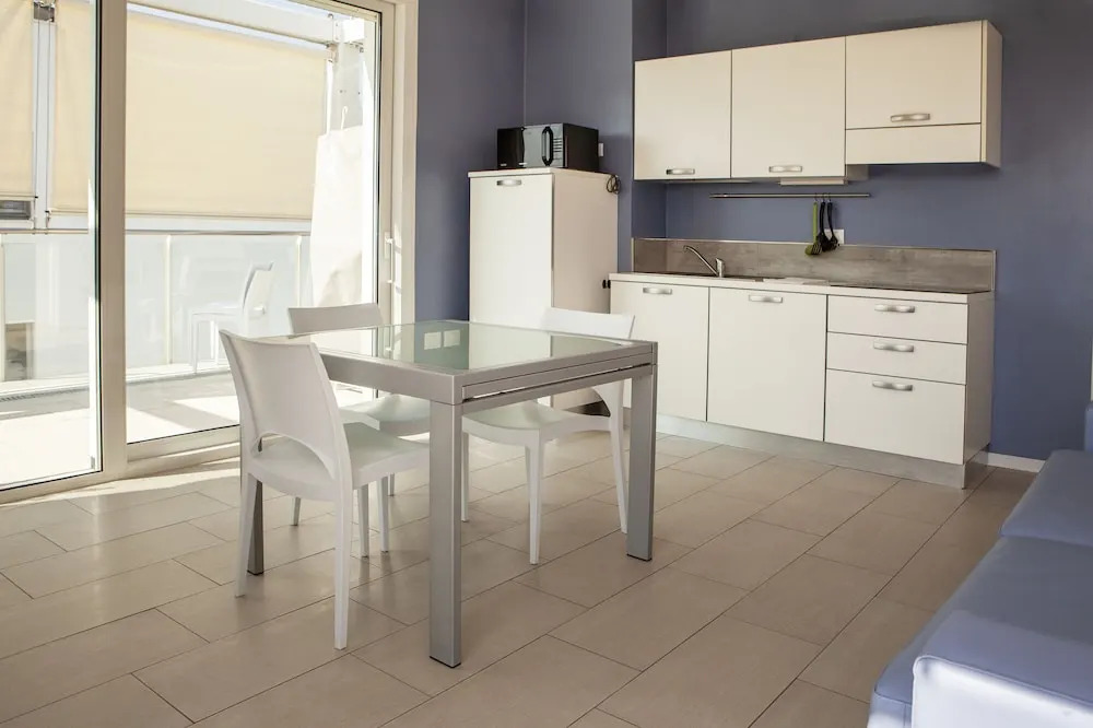 Номер Standard Пентхаус c 1 комнатой с частичным видом на море в Residence Sunrise Cesenatico