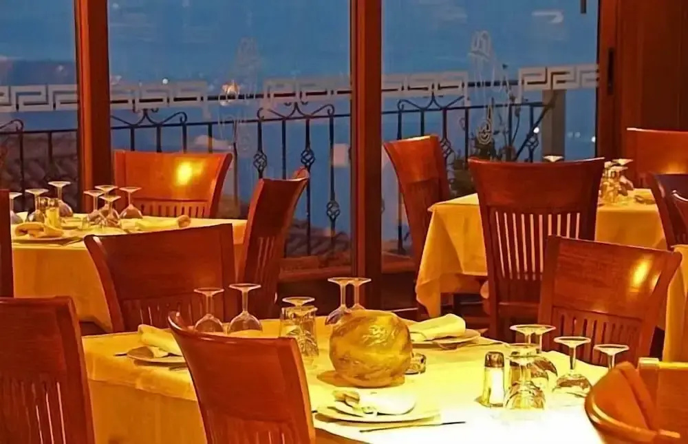 Iniohos Hotel Restaurant - Général