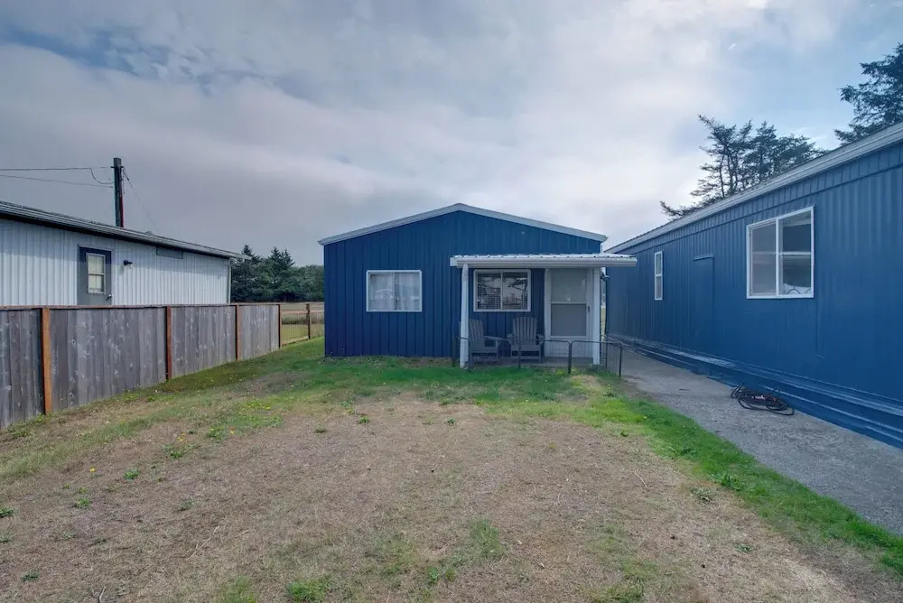 Walkable Beach Bungalow in Ocean Shores!
