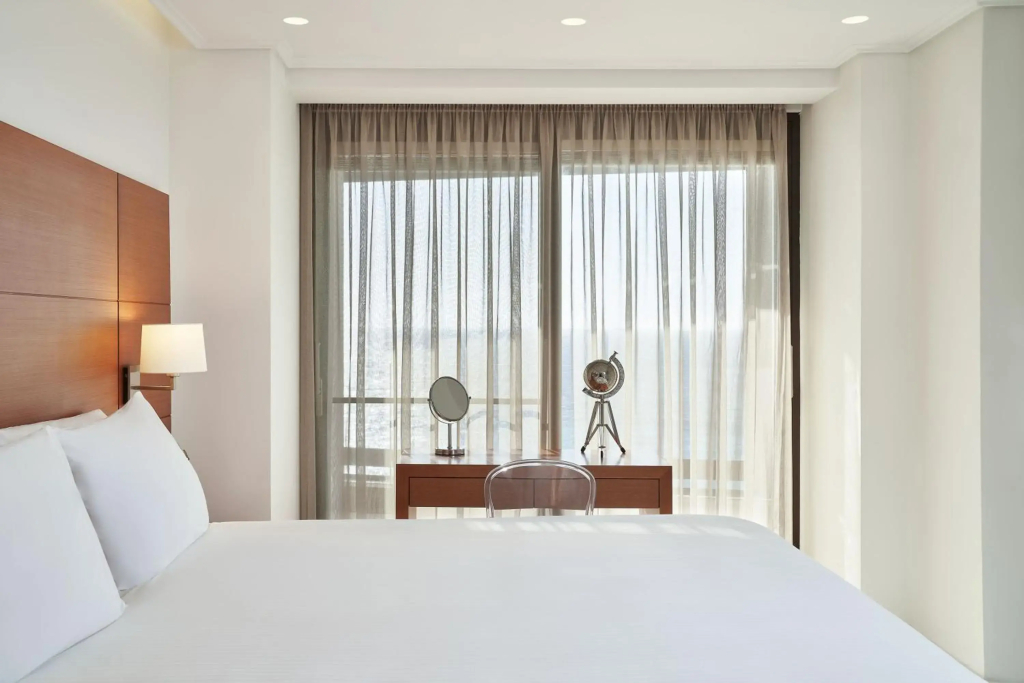 Bellevue On The Beach Suites - фото 3