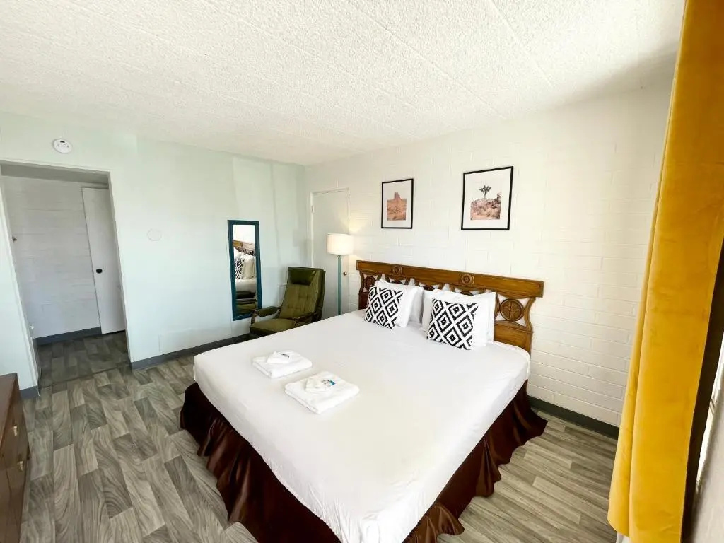 Standard Double room (full double bed)