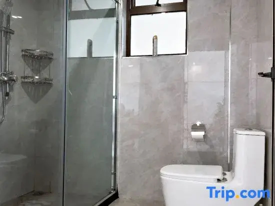 Nairobi Serviced Apartment; 1 Bedroom with Gym, Heated Pool & City View