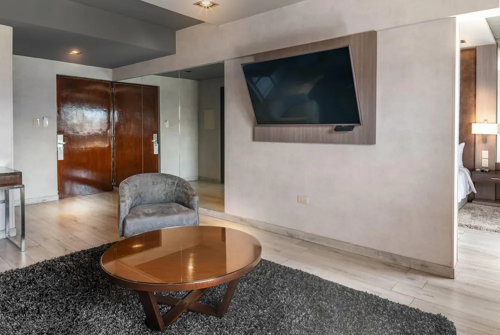 Premium Suite