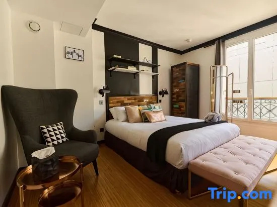 Madrigal hotel 185
