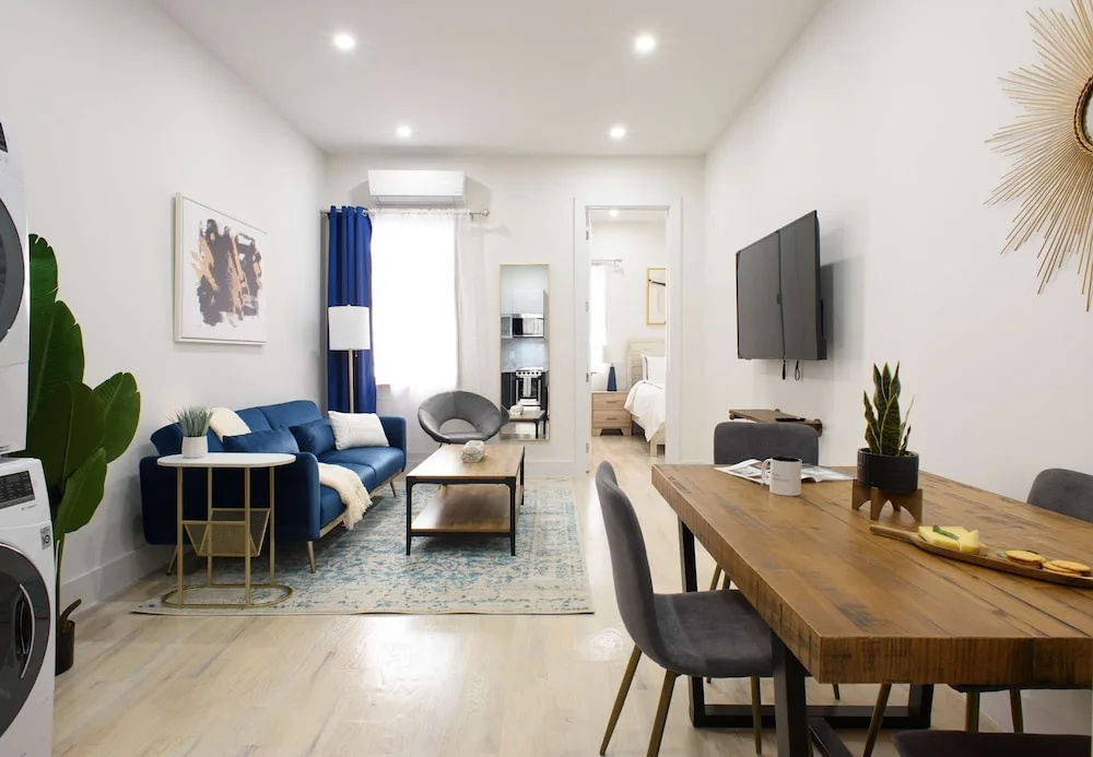 78-1a New Modern 1BR W D Walk to Central Park