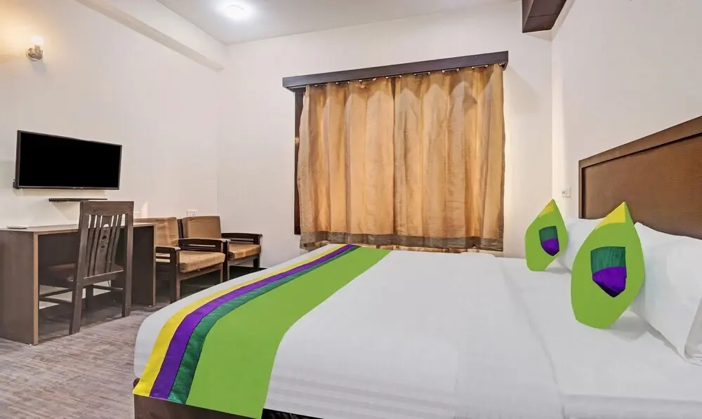 Treebo Trend Hotel Happy Feet