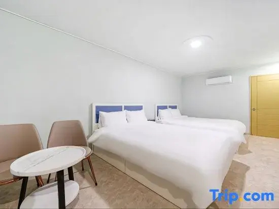 Superior Double room with ocean view (twin beds)