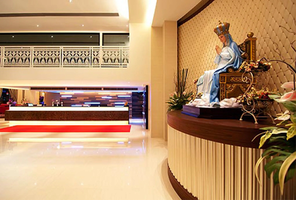 Grand lord Boutique Hotel — фото