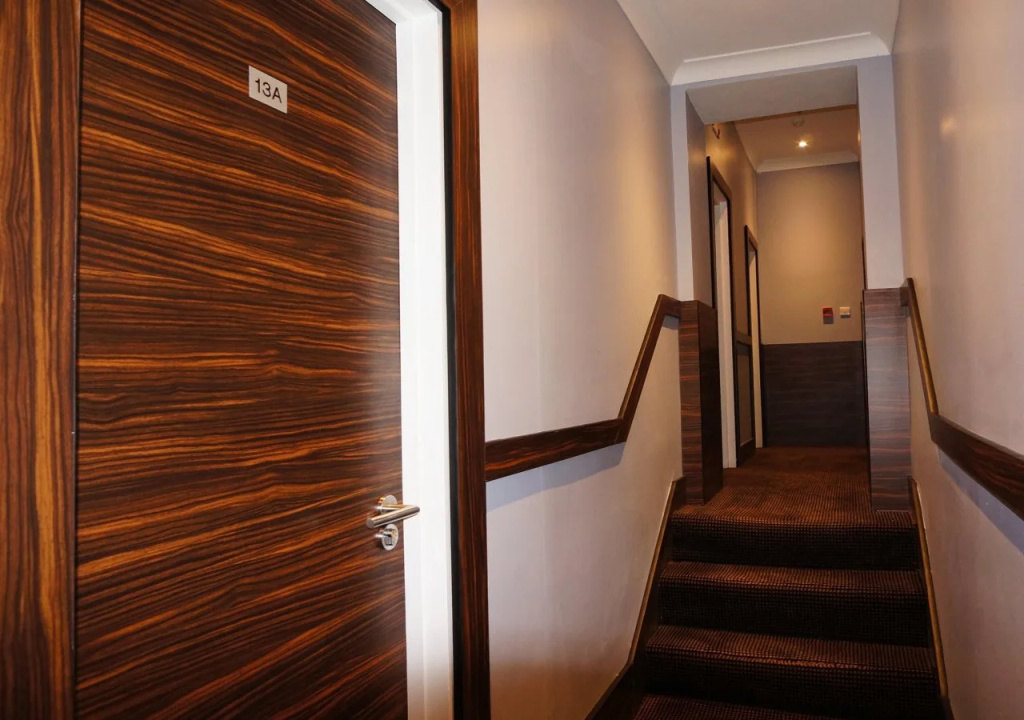 Lobby & Reception