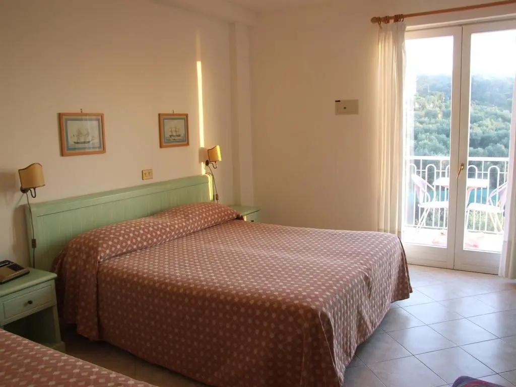 Hotel Dania — 2