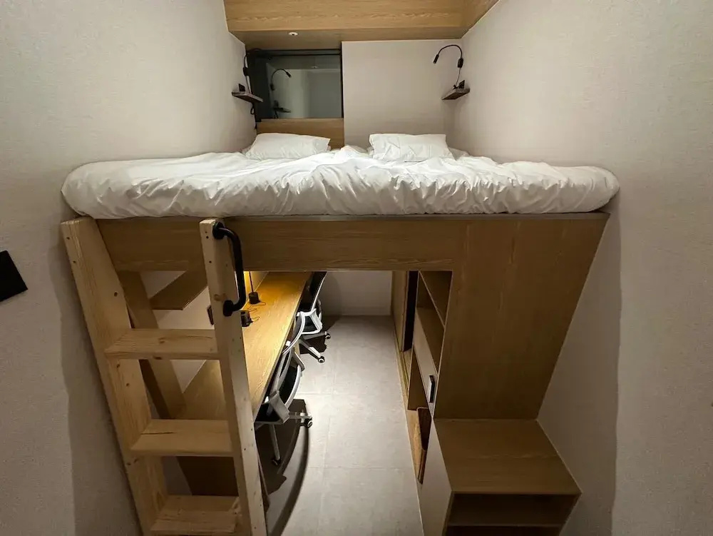 Standard Double room (full double bed)