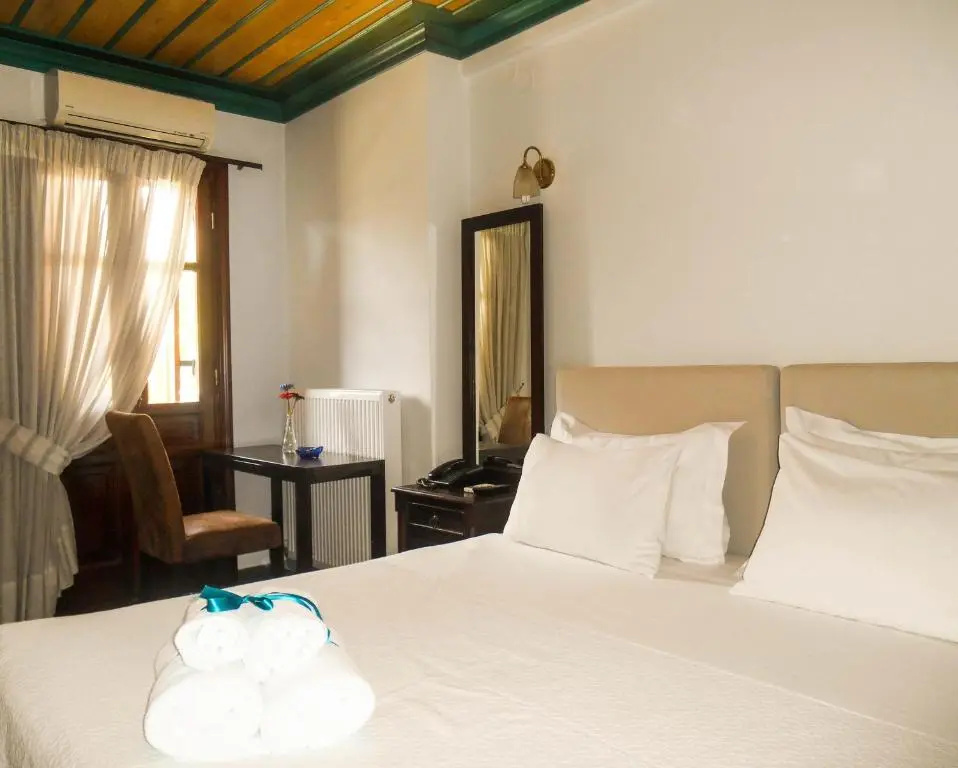 Standard Double room with balcony (full double bed)