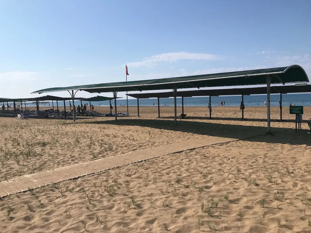 Beach & Waterfront