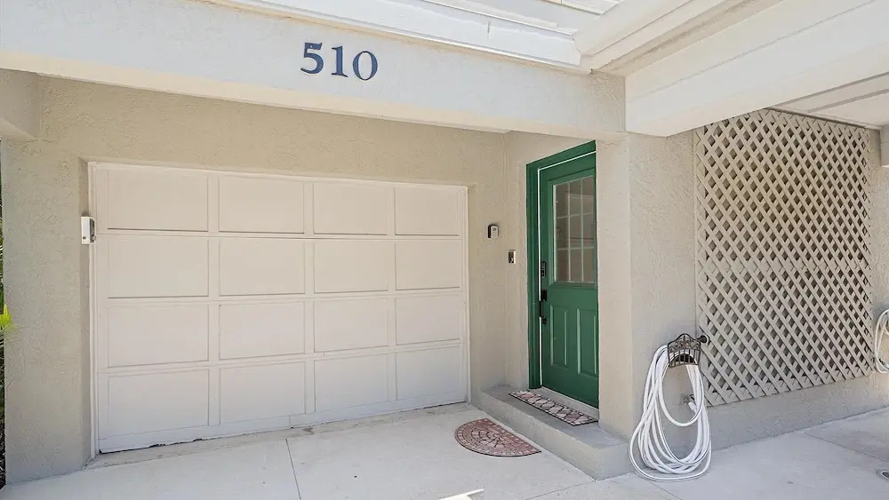 Sunshine Cottage At Cedars 2 Bedroom Condo by RedAwning