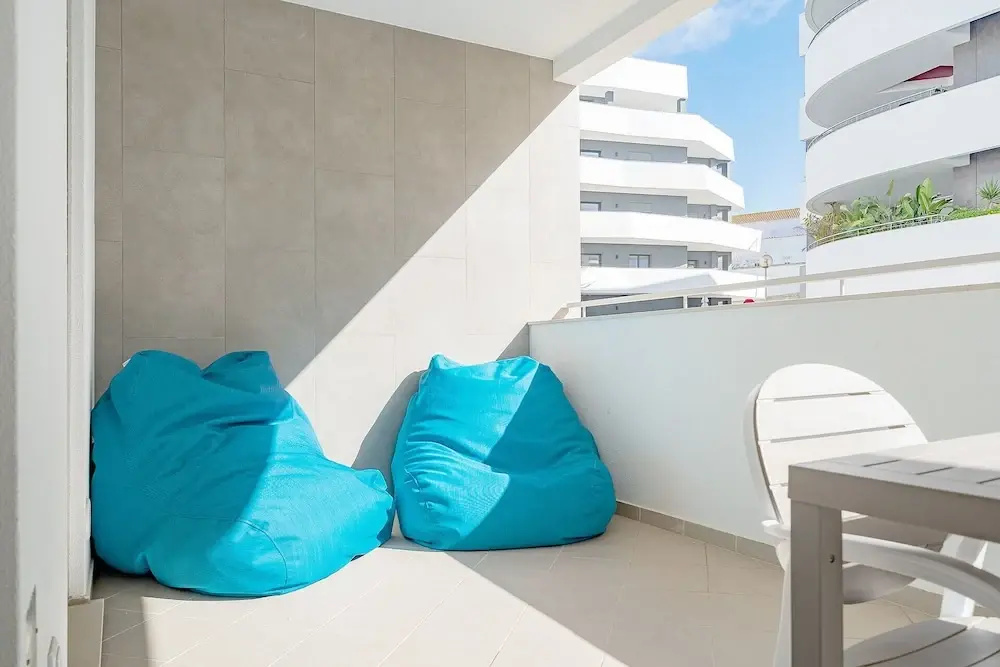 Lagos Modern 2 With Pool by Homing