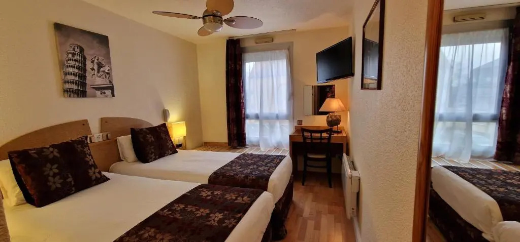 Standard Double room (twin beds)