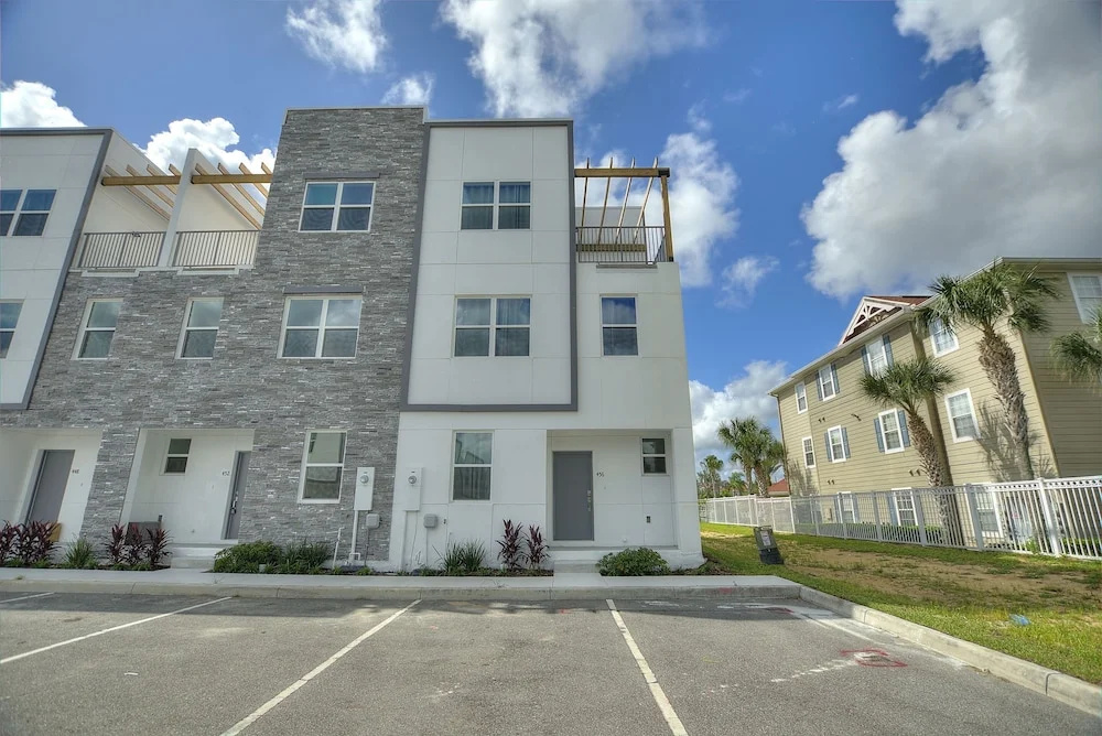 Boutique Retreat, Azzure Resort, Near Orlando And Disney By Shine Villas 6 Bedroom Townhouse
