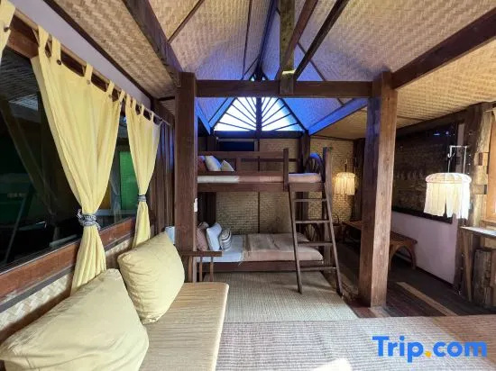 Standard room with mountain view