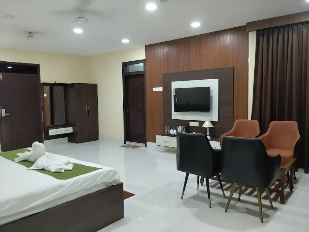 Hotel photo 11