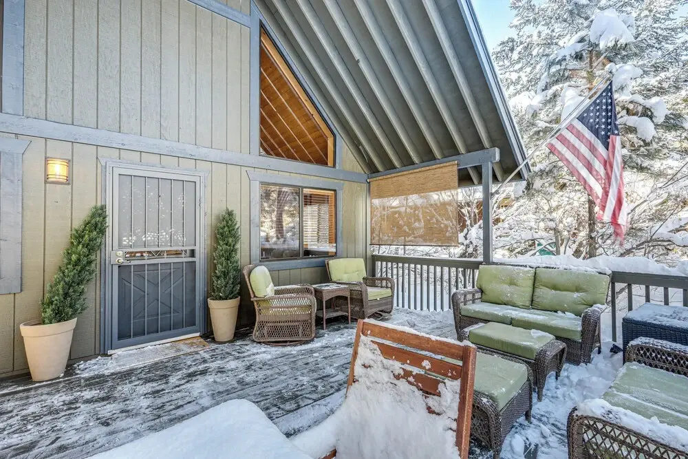 Munds Park Cabin w/ Deck & Fire Pit: Walk to Trail