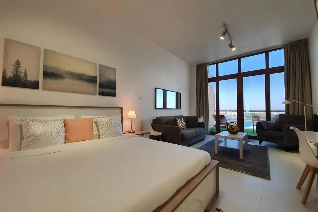Unified Vacation Homes-Deluxe Sea View Studio-Balcony-Parking-11