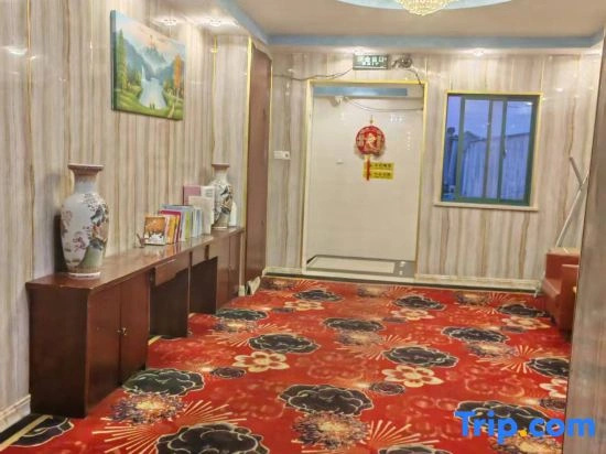 Fushi Hotel (Shanghai Caowangzhen Branch)