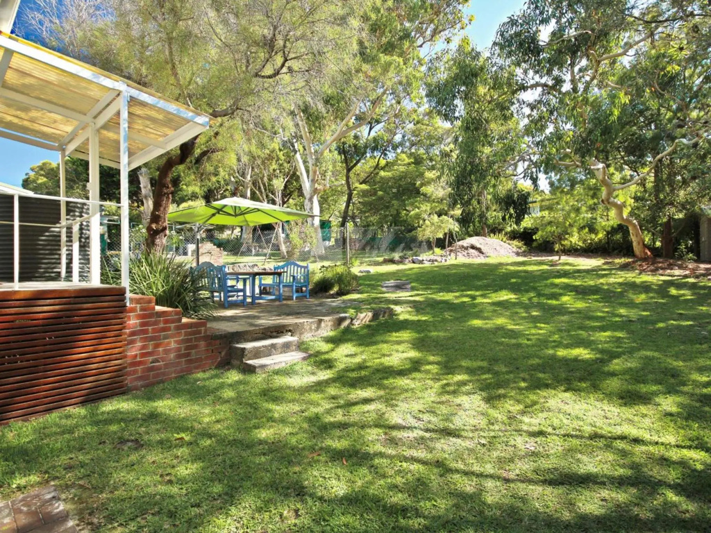 Acacia Cottage at Hyams 4pm Check Out Sundays