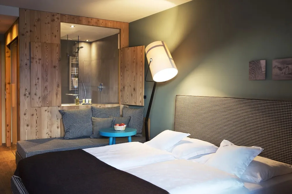 Standard Double room with balcony (full double bed)