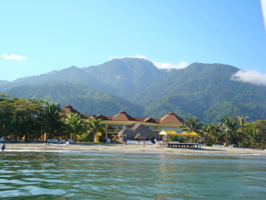 Beach & Waterfront