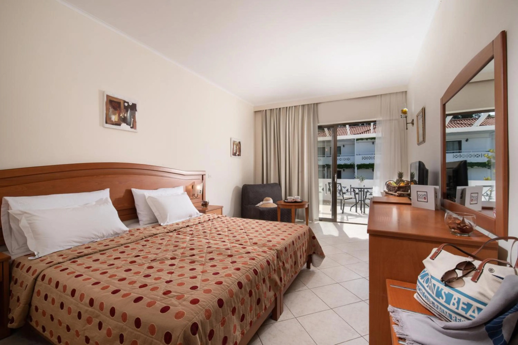 Porfi Beach Hotel - Général