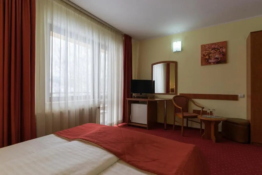 Standard Double room with balcony (full double bed)