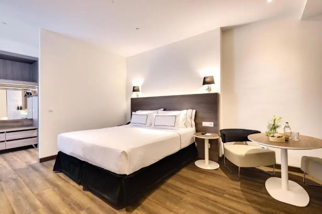 Premium Double room (full double bed)