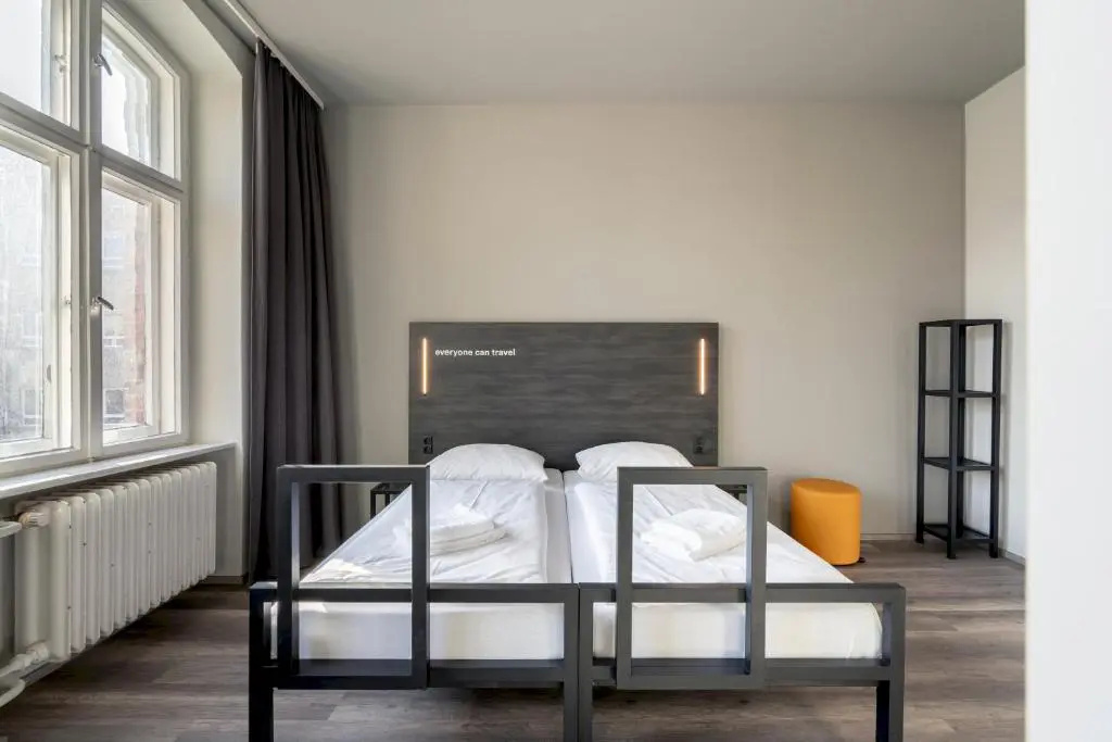 Double room (twin beds)