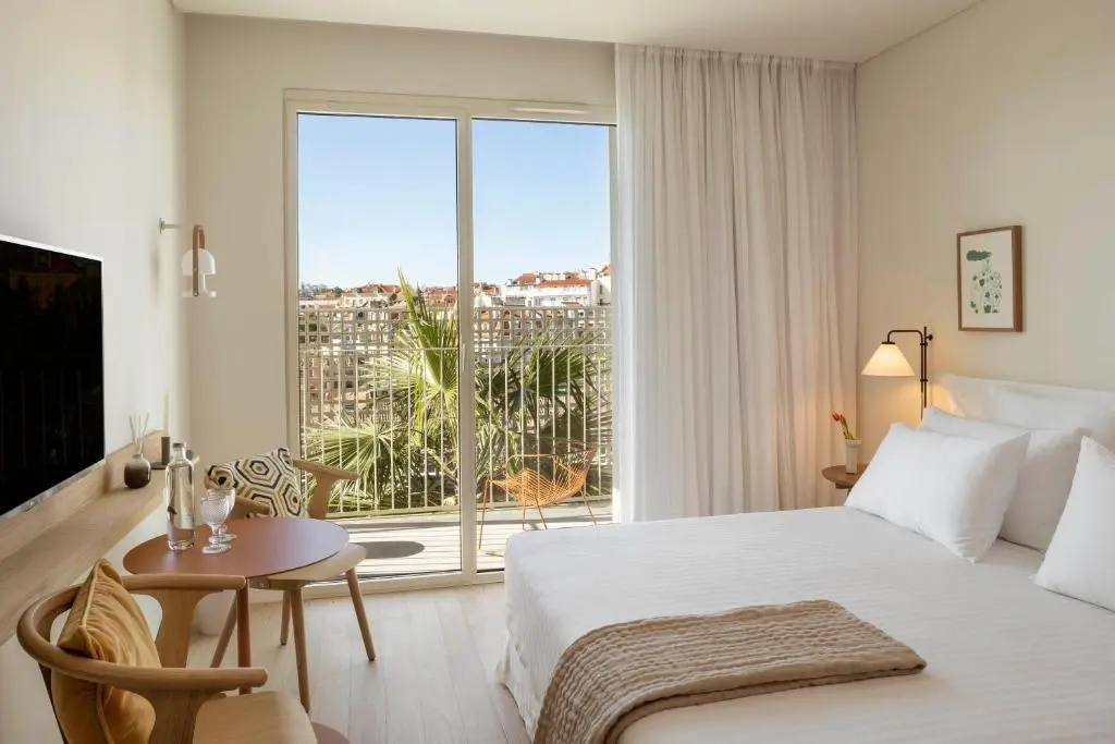Standard room with balcony