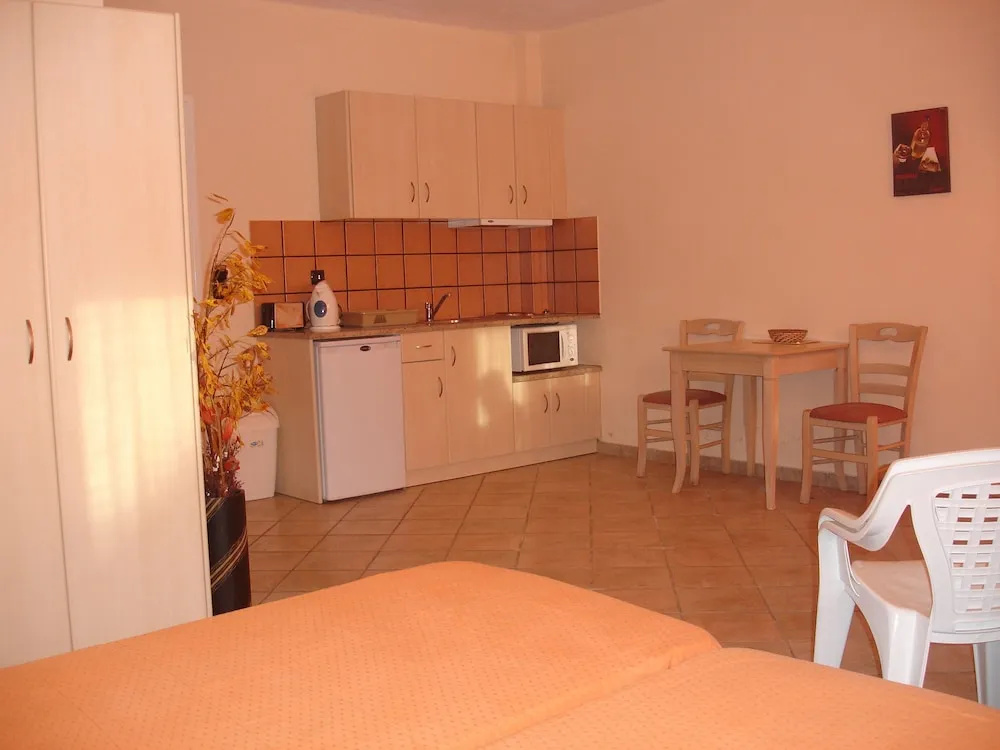 Economy room