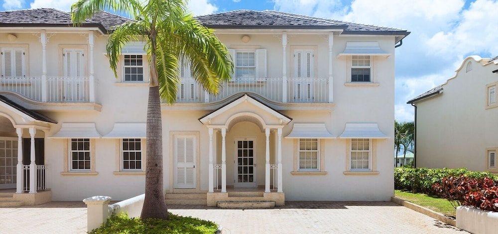 Battaleys Mews - Townhouse10