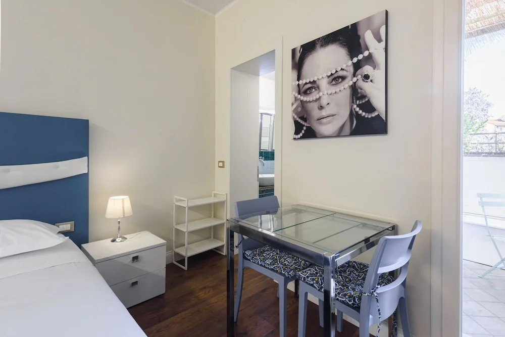 Comfort room