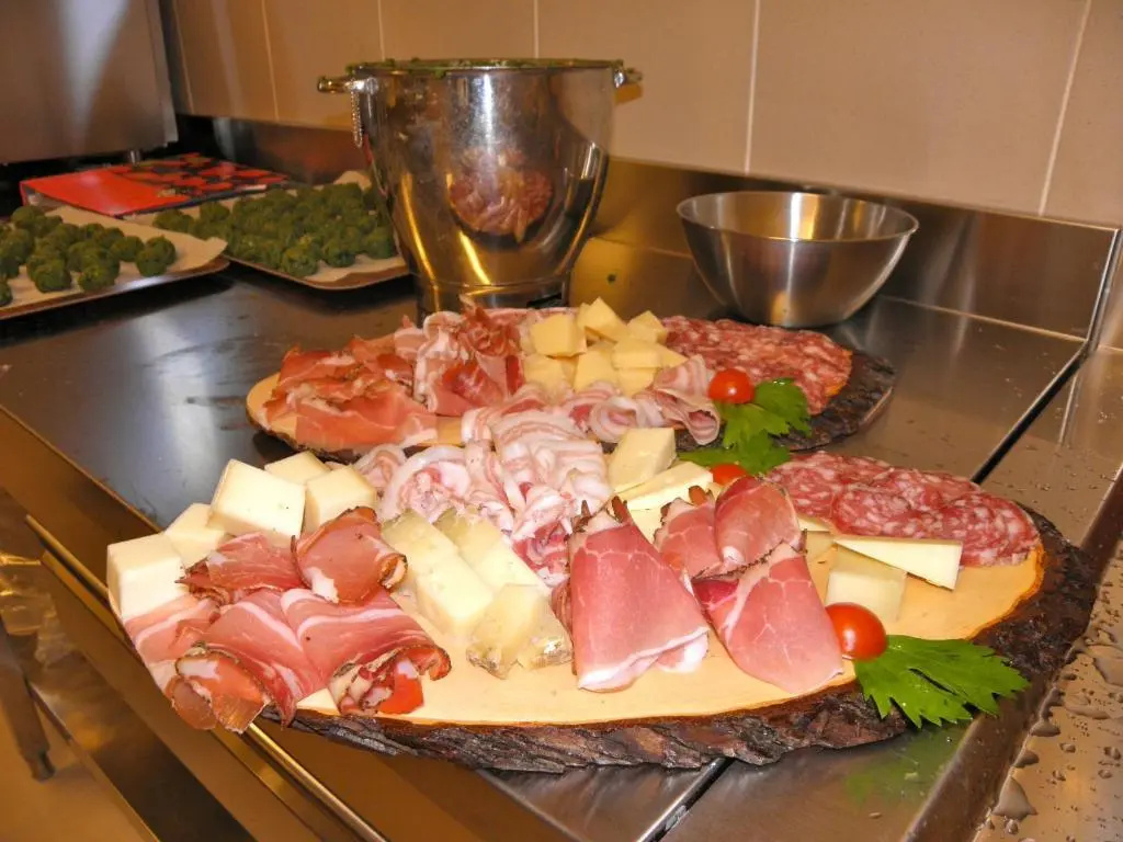 Food & Beverage