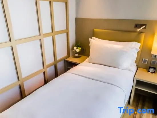 2 Bedrooms Suite