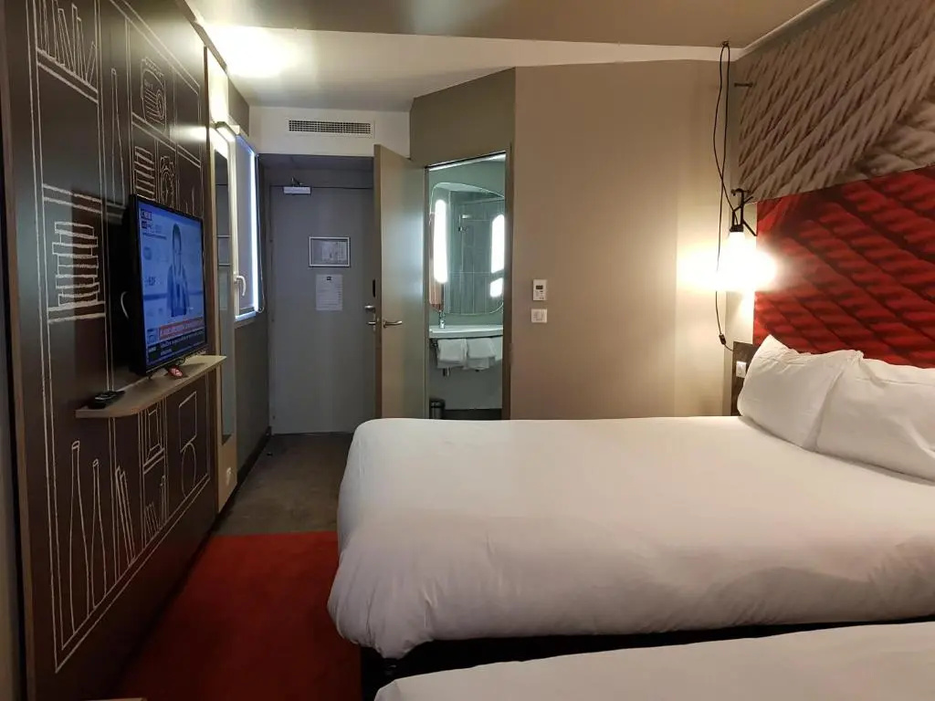Standard Triple room