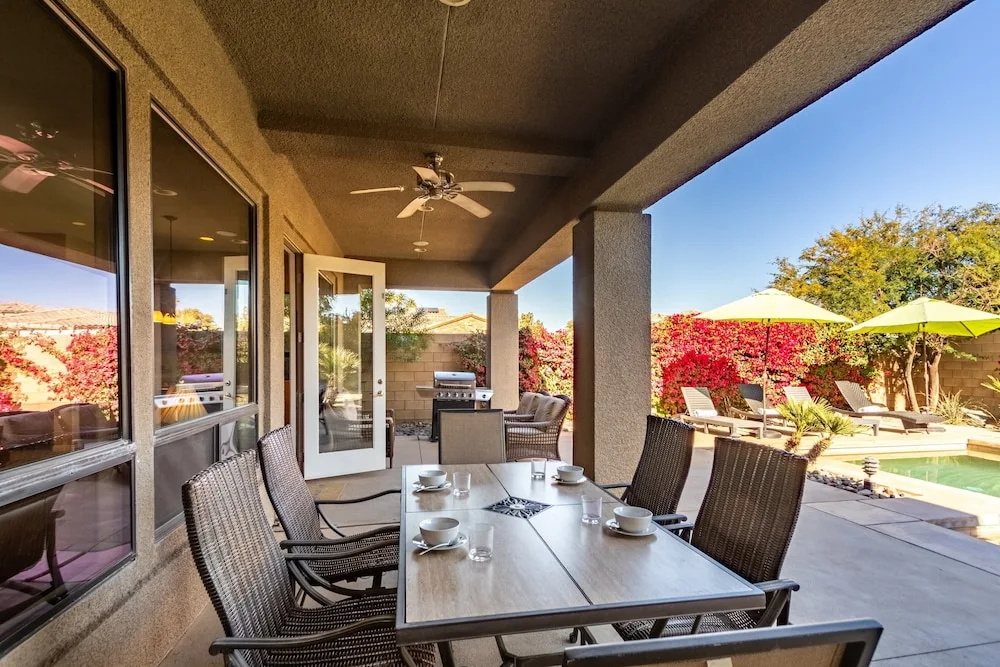 Aurora by AvantStay Stylish Spacious Oasis w Pool Spa BBQ