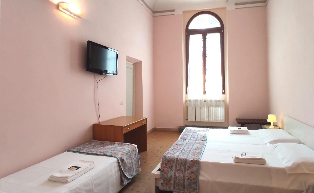 Economy Triple room