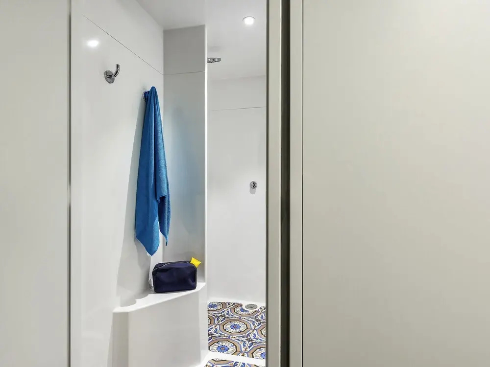Standard Sextuple room