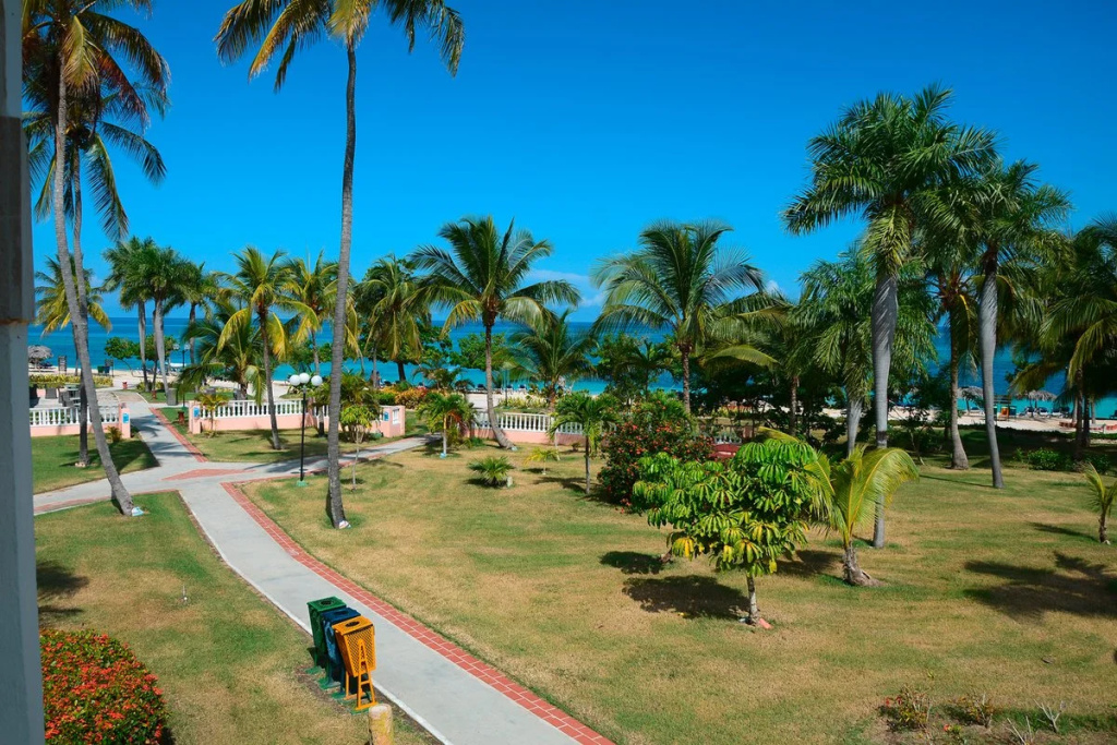 Beach & Waterfront