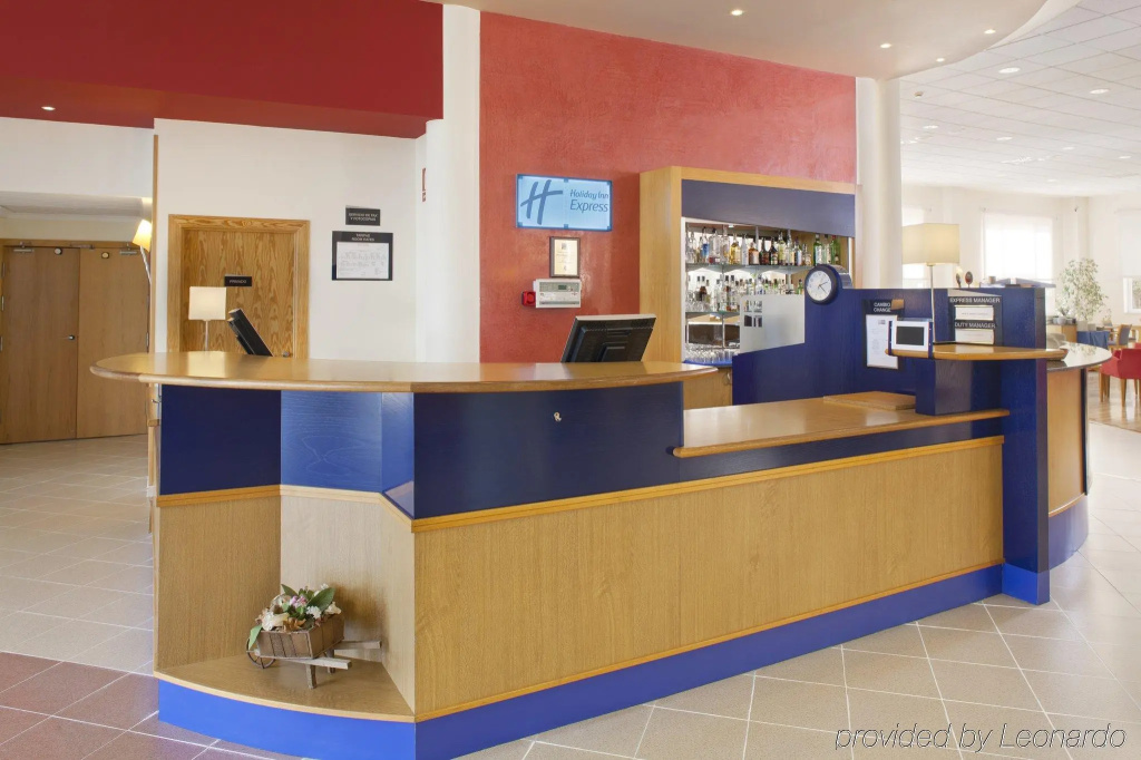 B&B Hotel Alicante - 4