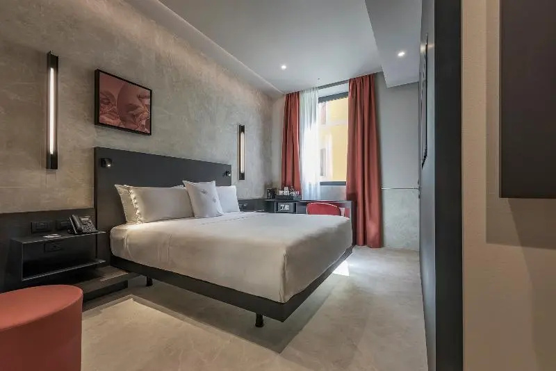 Superior Double room (full double bed)