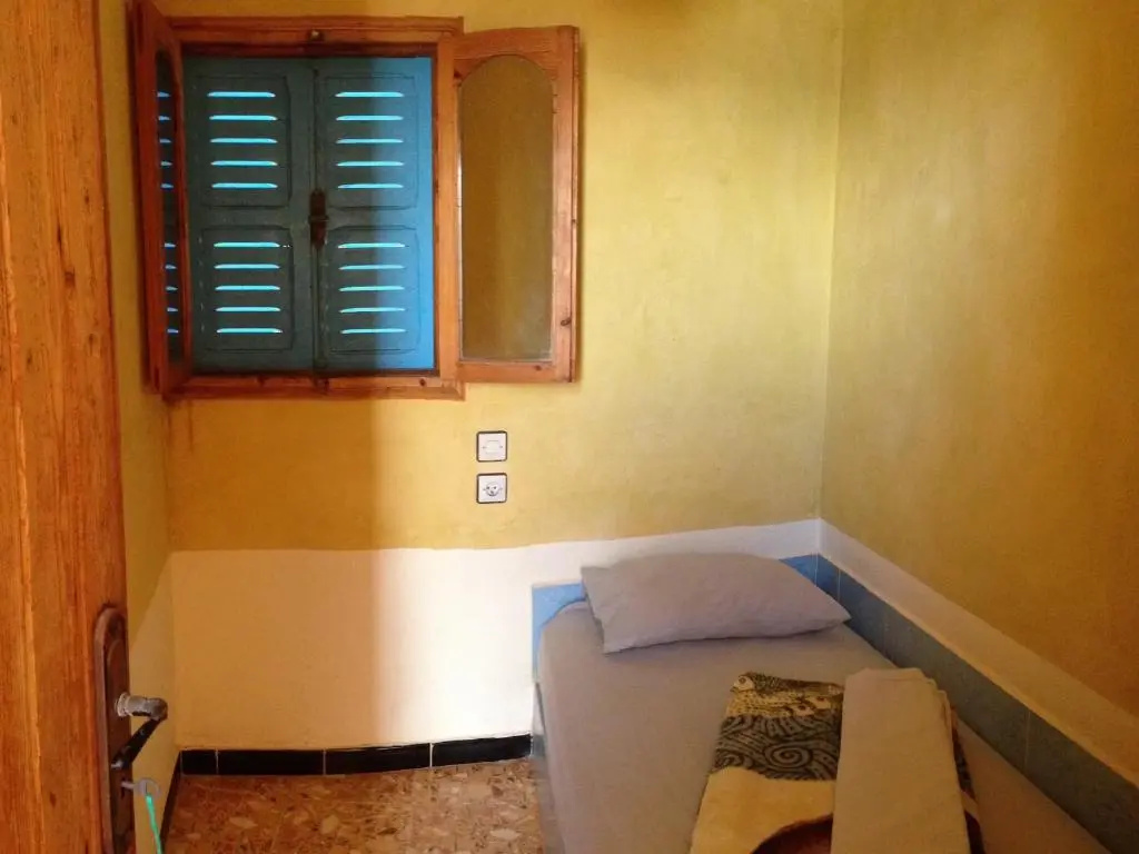 Economy room