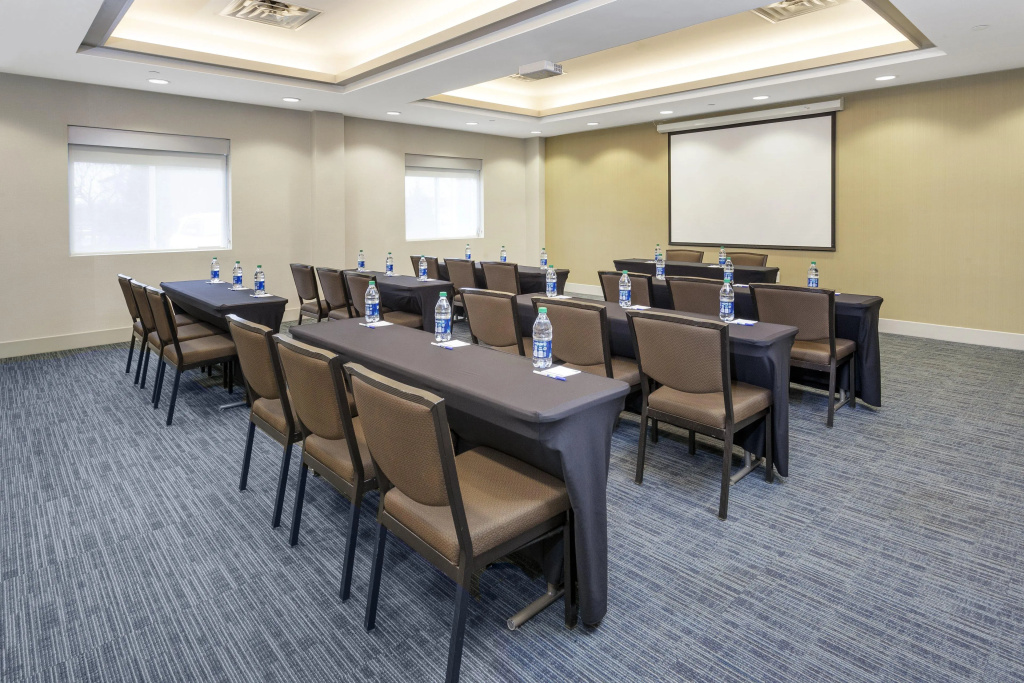 Holiday Inn Express Hotel & Suites Long Island-East End by IHG - фото 18